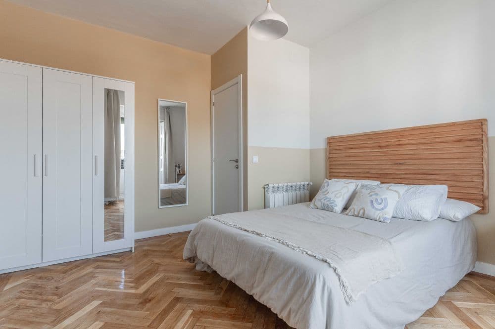 Private room in Madrid photo 5