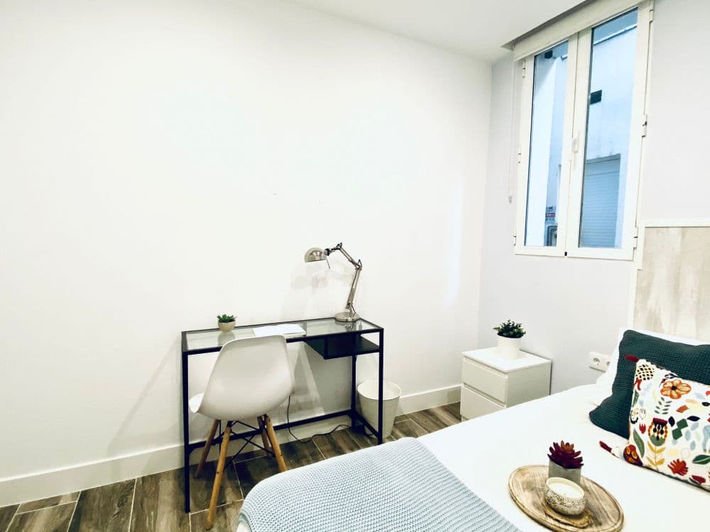 Private room in Madrid photo 3