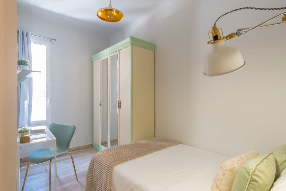 Private room in Madrid photo 2