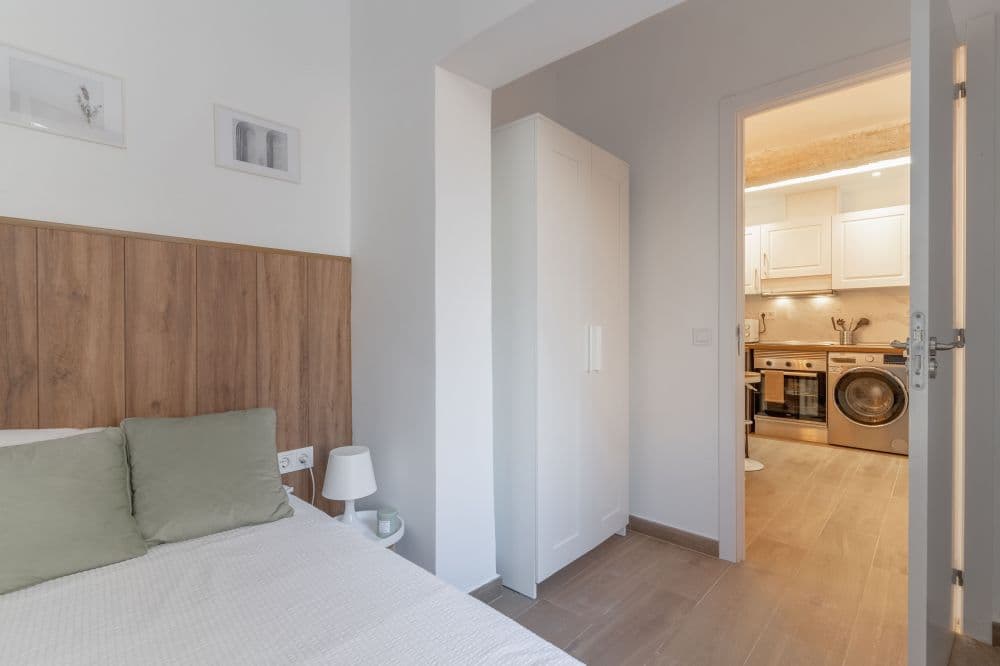 Private room in Madrid photo 4