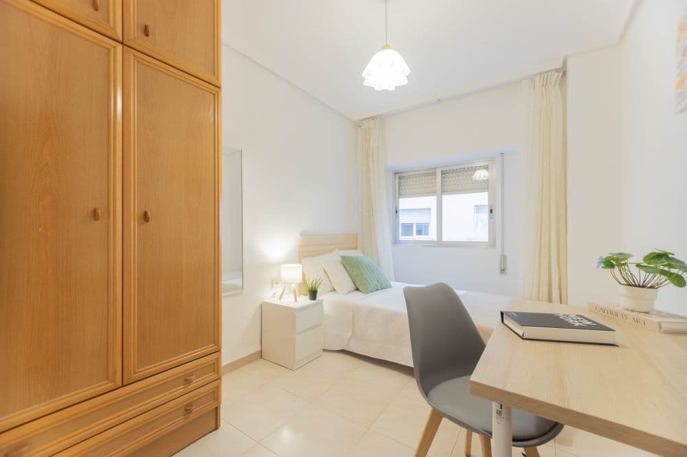 Private room in Valencia