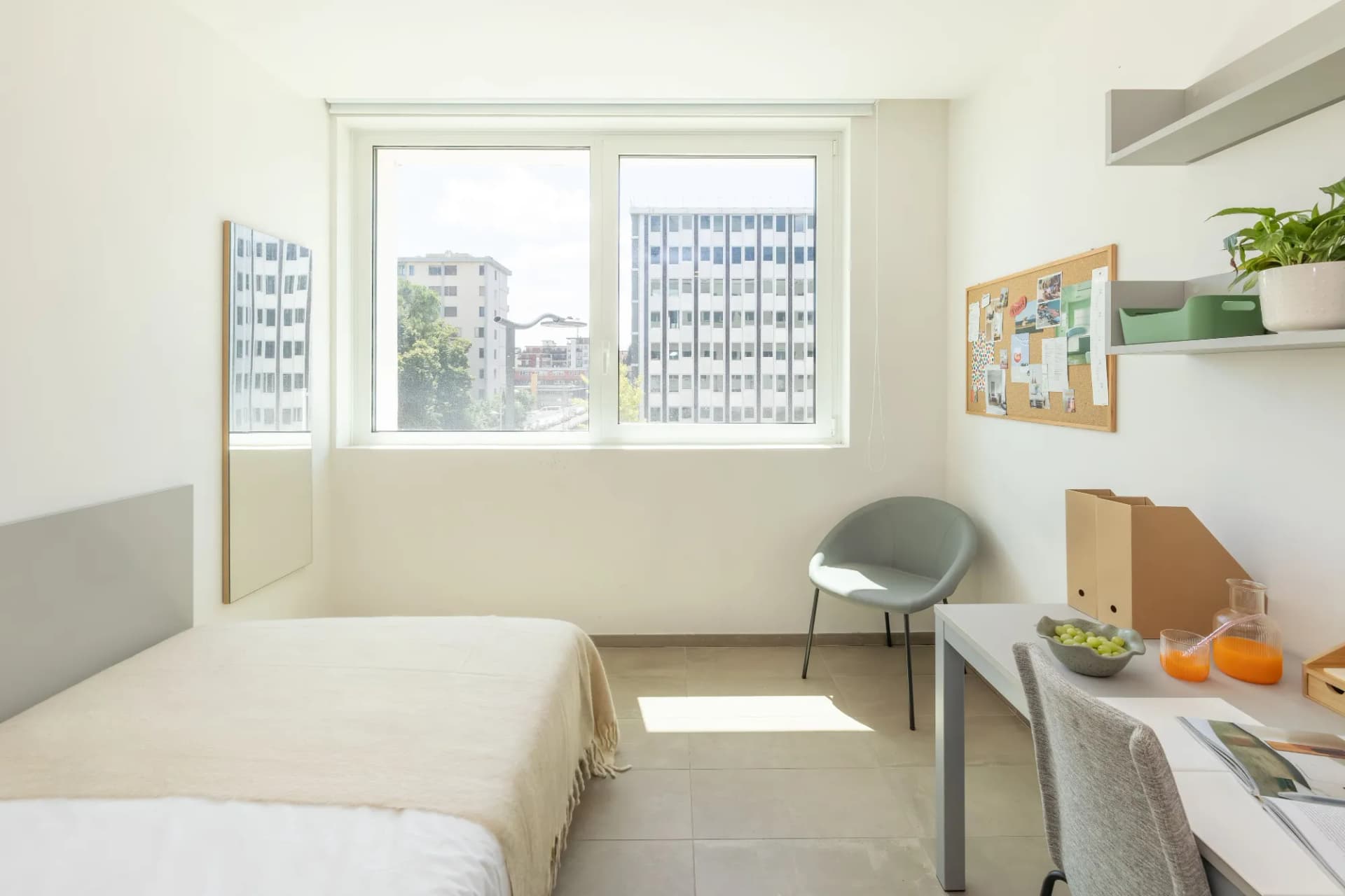 Classic Studio Courtyard view in Florence 3
