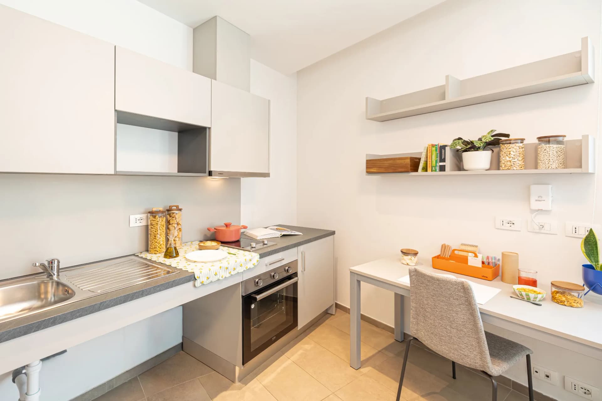 Accessible Classic Studio in Florence 3