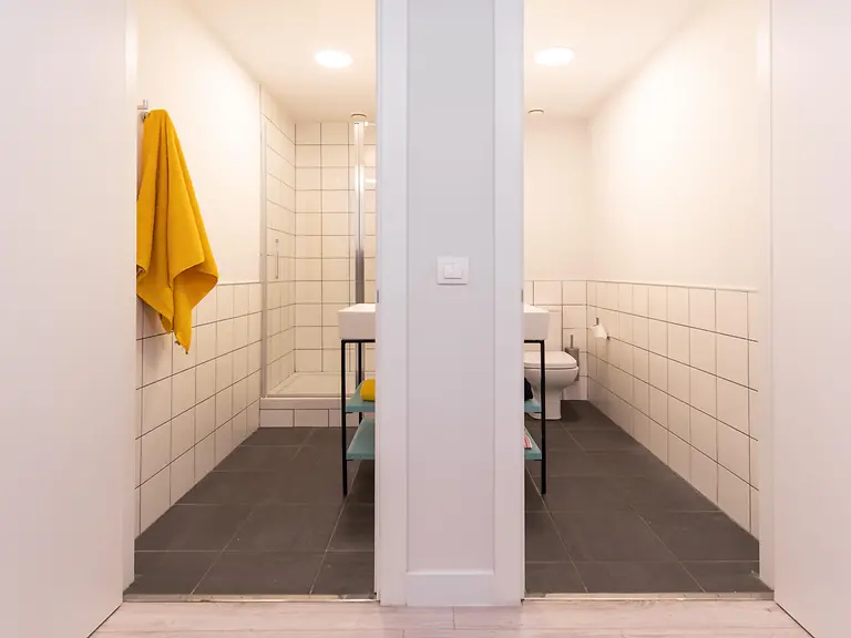 Individual baño compartido in Barcelona 3