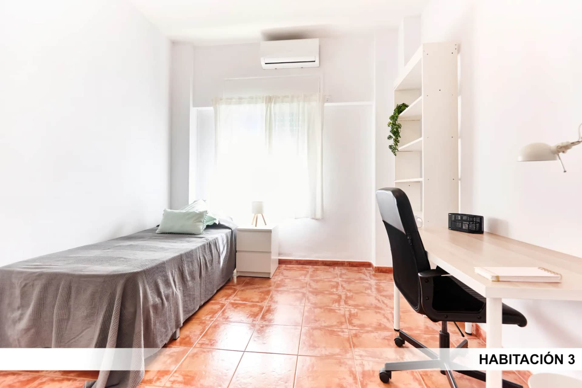 Private room in Seville