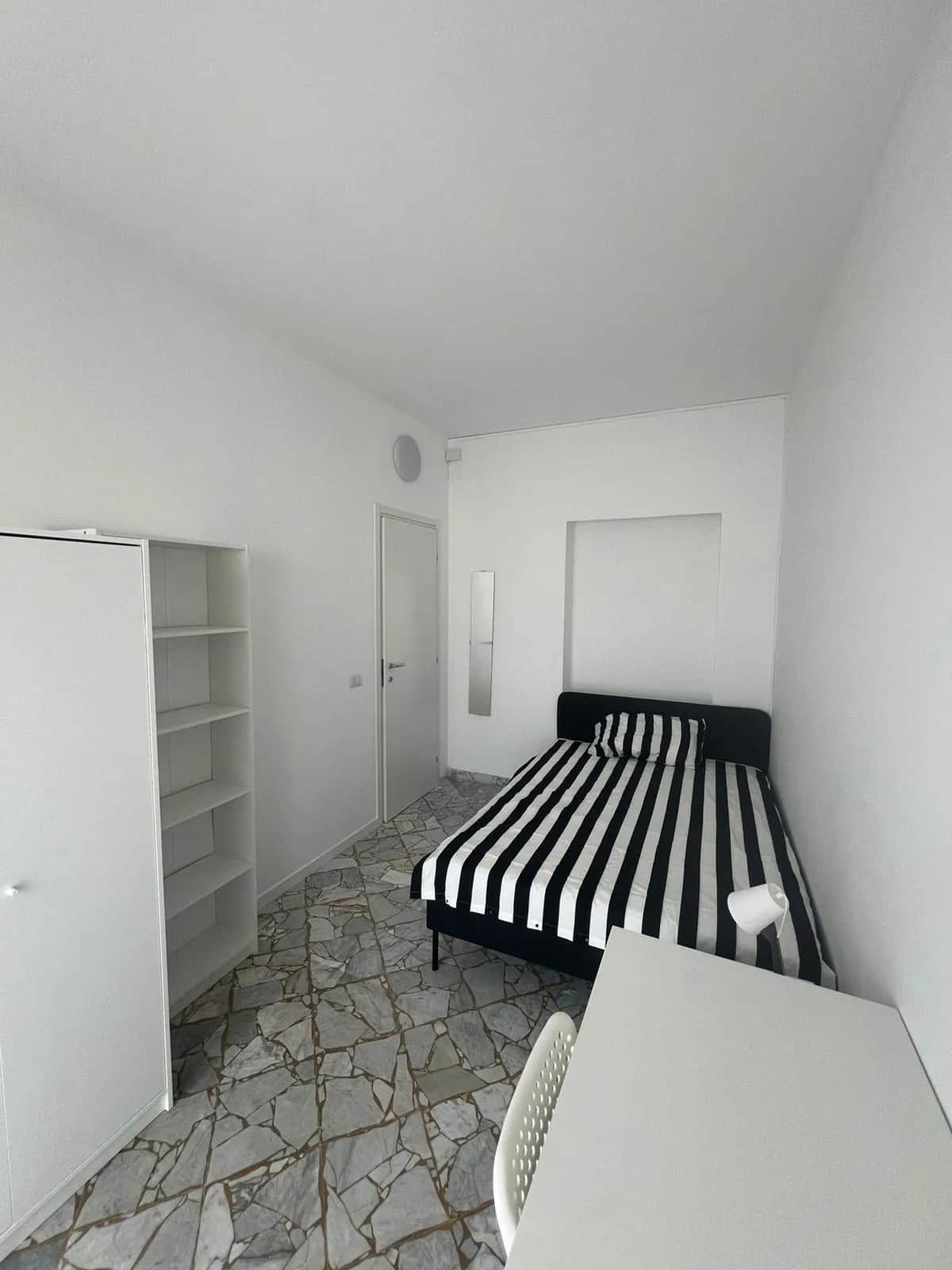Private room in Bari